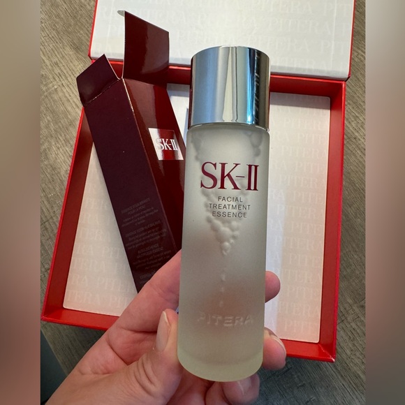 SK-2 Aging Skin Facial Treatment Essence with Antioxidants - Picture 1 of 7